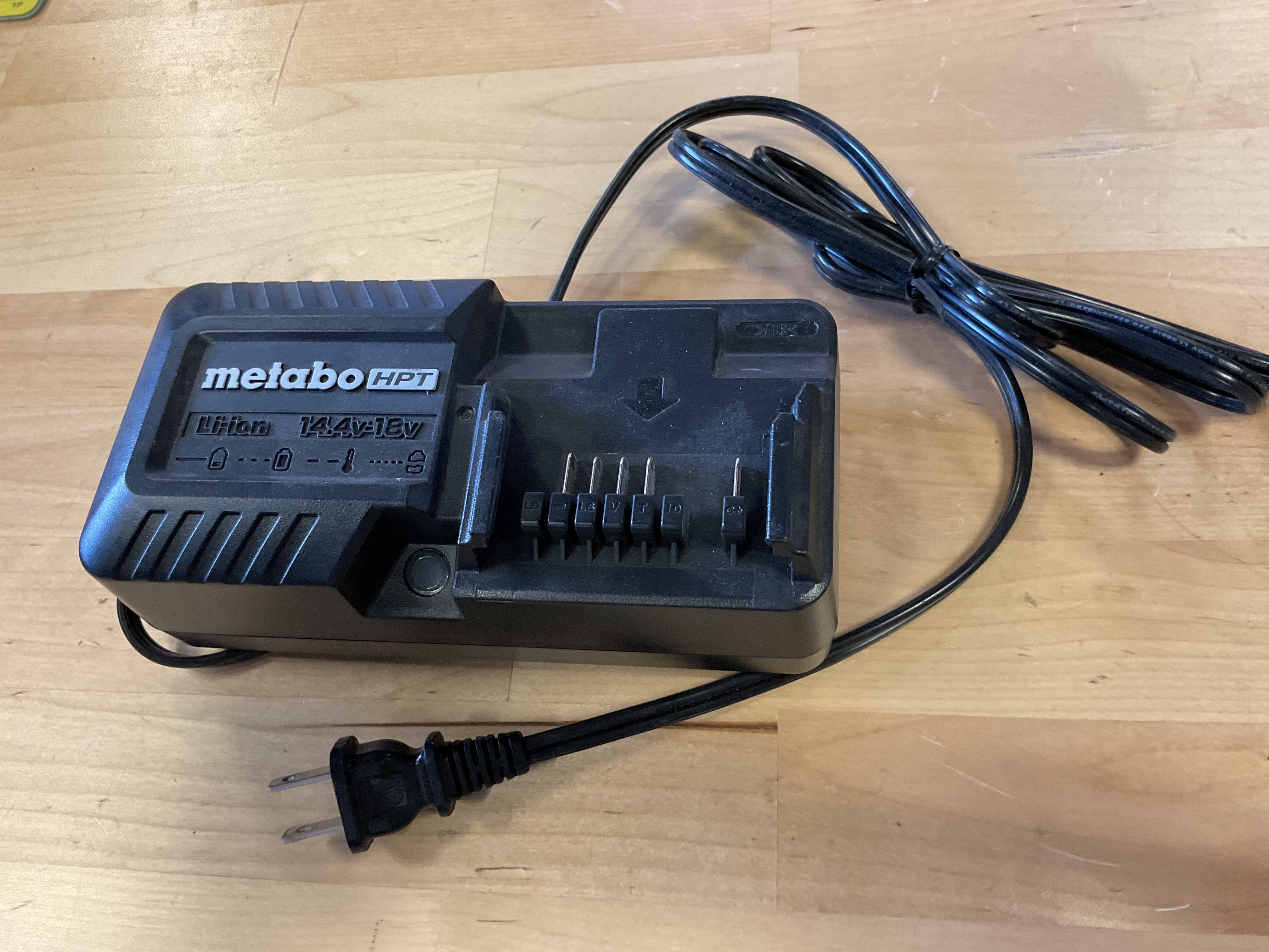 Metabo Hpt 18V Universal Rapid Charger