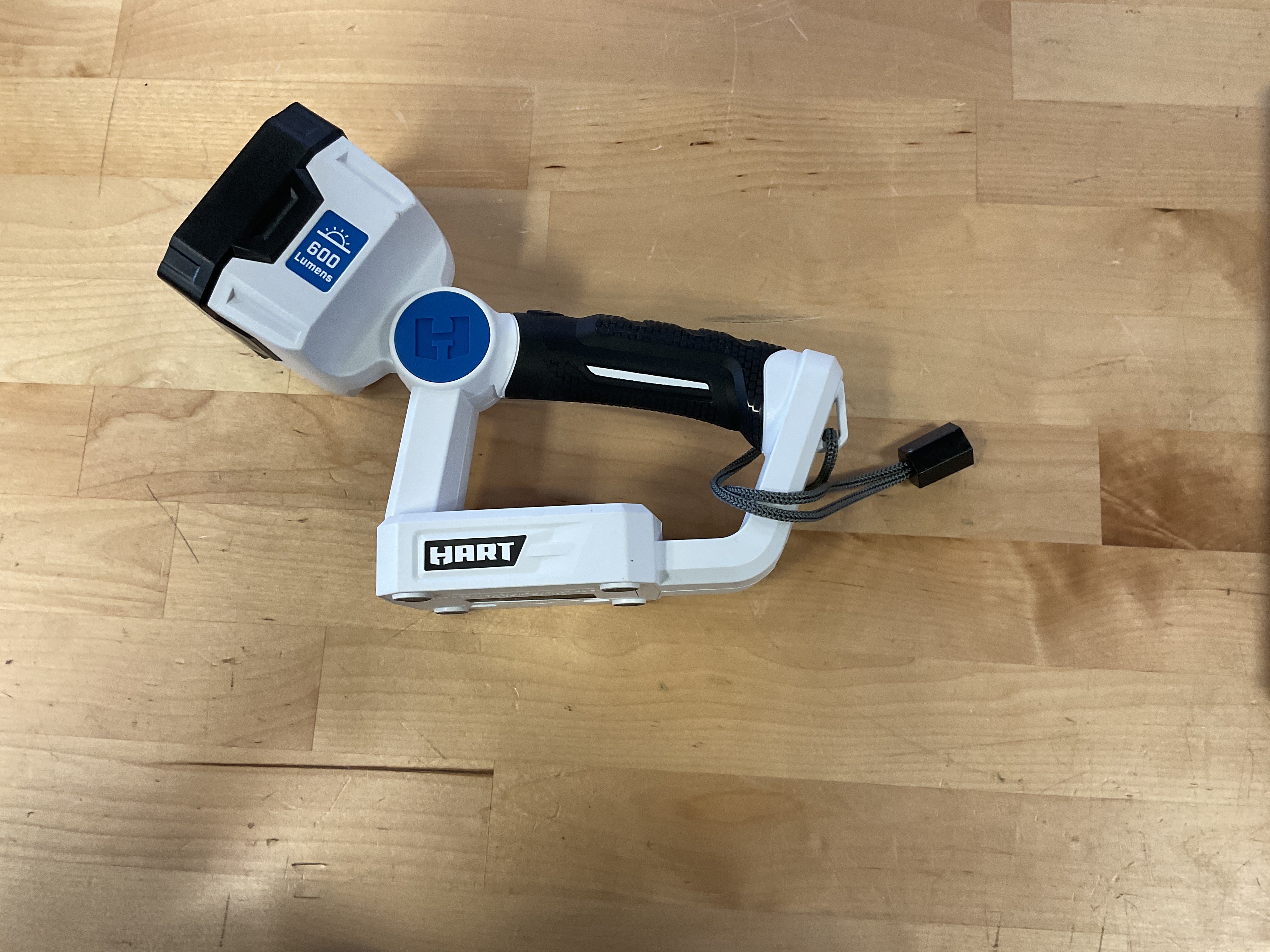 HART 600 Lumens Flash Light