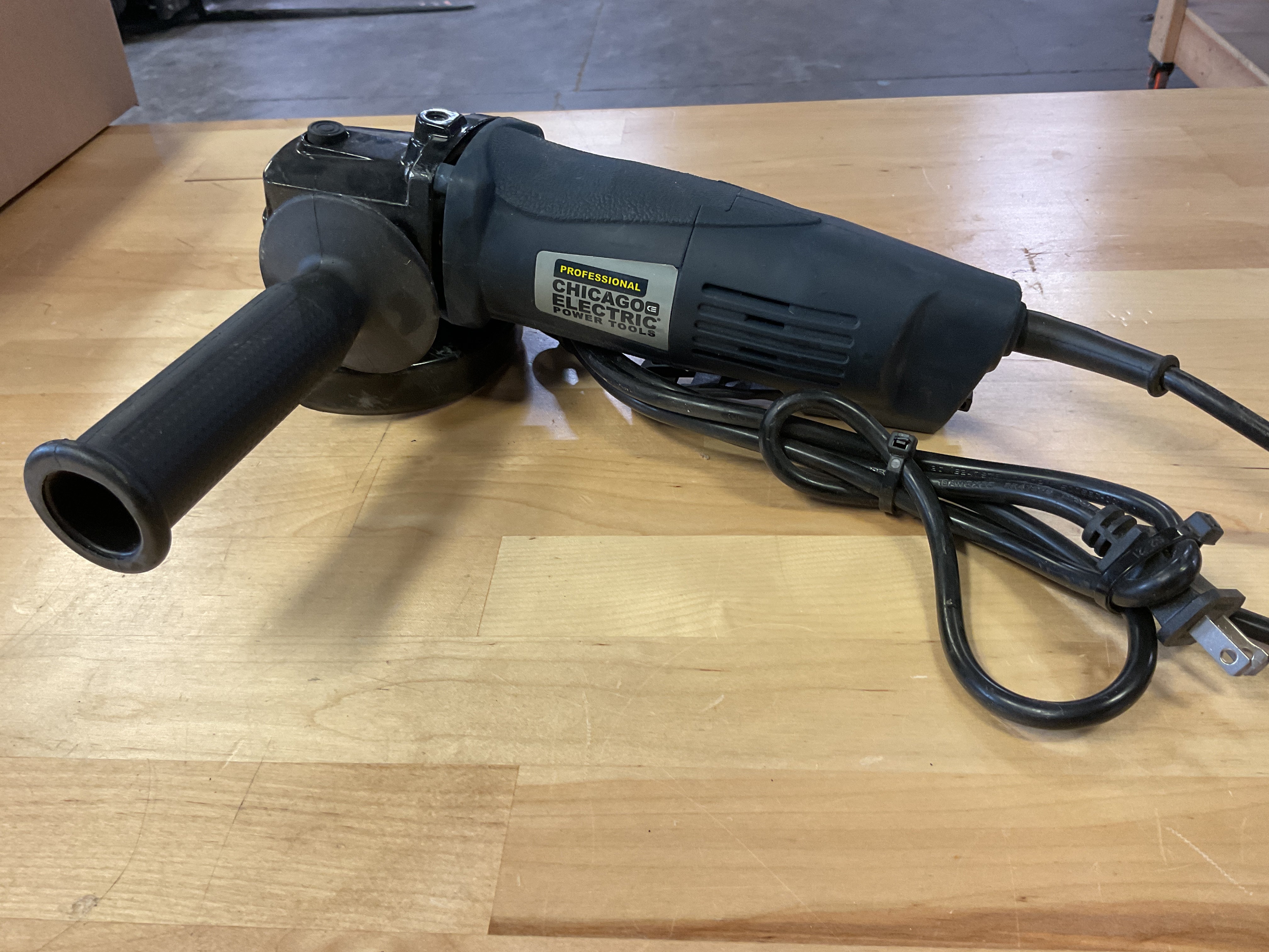 Chicago Electric 6amp 4-1/2" Paddle Switch Angle Grinder